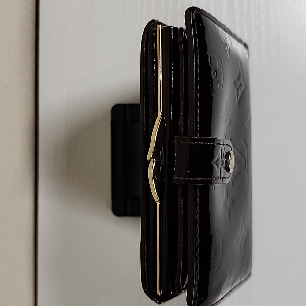 Louis Vuitton Monogram Vernis Wallet In Amarante - Picture 3 of 11